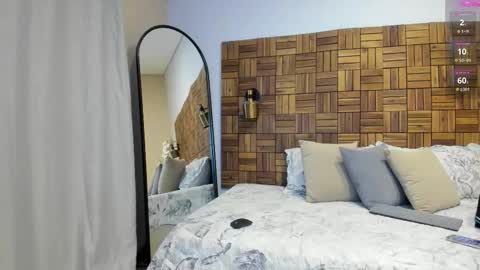 Snapshot of rihannadeep chatting on November 2025 10:15:02 AM Sara online show from November 2025 10:15:02 AM