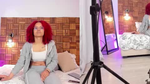 Snapshot of rihannadeep chatting on November 2025 10:15:01 AM Sara online show from November 2025 10:15:01 AM