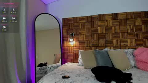 Snapshot of rihannadeep chatting on November 2025 10:29:01 AM Sara online show from November 2025 10:29:01 AM