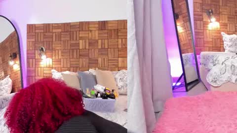 Snapshot of rihannadeep chatting on December 2025 10:09:01 AM Sara online show from December 2025 10:09:01 AM