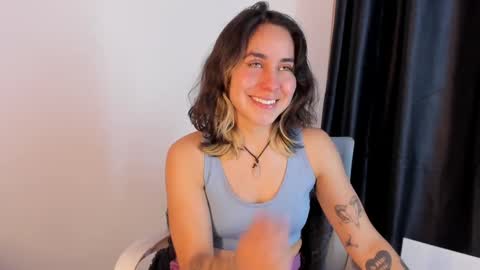 Snapshot of riley_colors chatting on March 2025 11:39:01 PM Riley online show from March 2025 11:39:01 PM