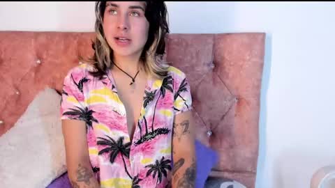 Snapshot of riley_colors chatting on March 2025 09:59:01 PM Riley online show from March 2025 09:59:01 PM