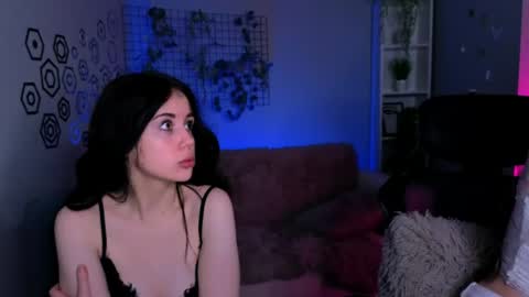 Meow online show from April 2026 07:20:02 PM