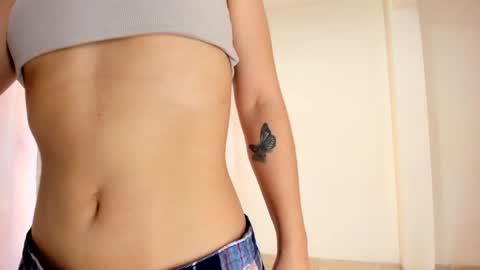 Snapshot of riley_skye_ chatting on December 2024 01:22:02 PM RAILEY online show from December 2024 01:22:02 PM