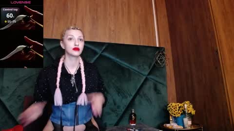 rileylannax online show from April 2026 02:42:02 AM