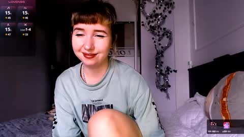 Snapshot of riri_rich chatting on January 2025 06:47:01 AM Rita online show from January 2025 06:47:01 AM