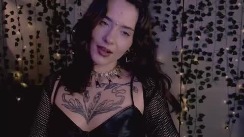 risha_laass online show from November 2025 08:00:01 PM