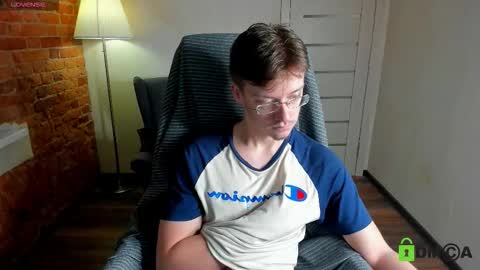 Snapshot of rishu_ chatting on December 2025 12:45:02 PM VAnitas online show from December 2025 12:45:02 PM