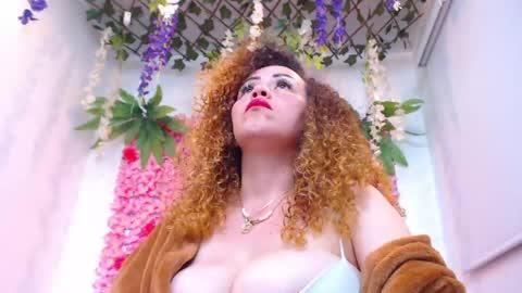 Snapshot of risitos_de_oro_ chatting on May 2026 12:29:02 AM Risitos De Oro online show from May 2026 12:29:02 AM