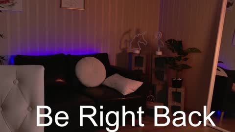 Snapshot of risky_dream chatting on January 2025 01:30:01 PM Alice online show from January 2025 01:30:01 PM