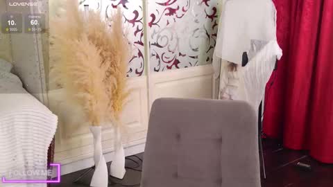 Snapshot of risky_dream chatting on November 2025 01:32:02 PM Alice online show from November 2025 01:32:02 PM