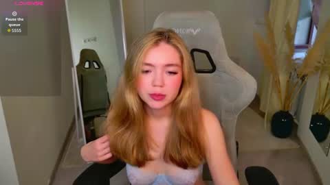 Snapshot of rita__shy chatting on June 2026 06:58:01 AM Rita online show from June 2026 06:58:01 AM