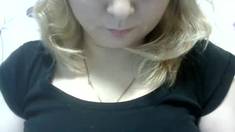 Snapshot of riveramaureen chatting on December 2024 11:07:02 AM RiveraMaureen online show from December 2024 11:07:02 AM