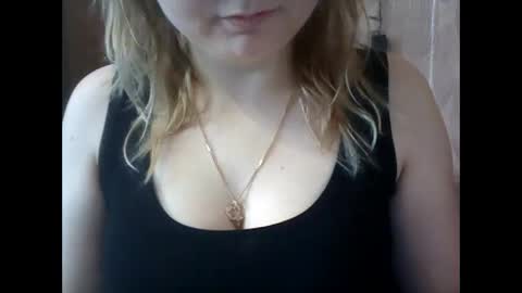 Snapshot of riveramaureen chatting on February 2025 11:59:02 AM RiveraMaureen online show from February 2025 11:59:02 AM