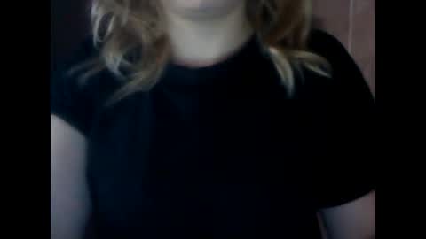 Snapshot of riveramaureen chatting on February 2025 06:22:01 AM RiveraMaureen online show from February 2025 06:22:01 AM