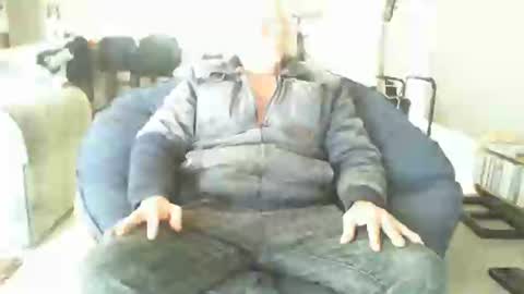 Snapshot of riverratggg chatting on December 2024 07:05:01 AM riveratggg online show from December 2024 07:05:01 AM