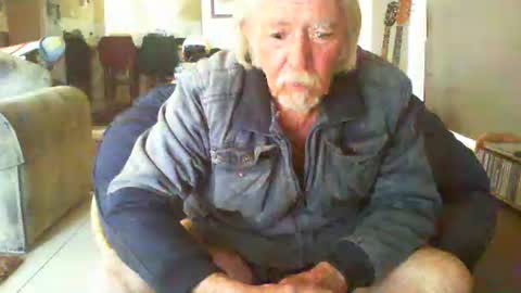 Snapshot of riverratggg chatting on December 2024 06:19:02 AM riveratggg online show from December 2024 06:19:02 AM