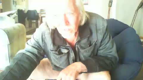 Snapshot of riverratggg chatting on January 2025 06:36:01 AM riveratggg online show from January 2025 06:36:01 AM