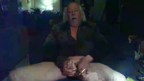 Snapshot of riverratggg chatting on October 2025 08:36:02 PM riveratggg online show from October 2025 08:36:02 PM