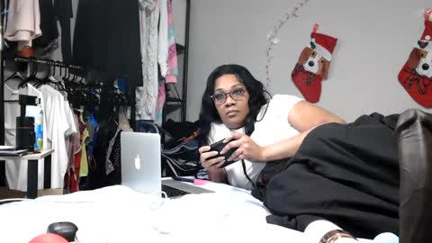 Snapshot of riversaint chatting on January 2025 03:35:01 PM River Saint online show from January 2025 03:35:01 PM