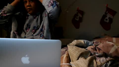 Snapshot of riversaint chatting on January 2025 01:22:02 PM River Saint online show from January 2025 01:22:02 PM