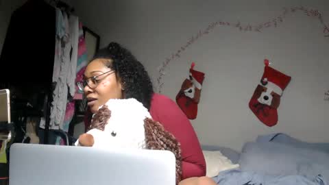 Snapshot of riversaint chatting on February 2025 10:25:01 PM River Saint online show from February 2025 10:25:01 PM