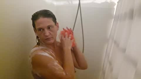 Snapshot of rjeanr chatting on November 2025 04:28:02 PM Randiz online show from November 2025 04:28:02 PM