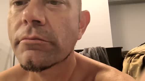 Snapshot of rjwabbit chatting on December 2024 01:07:01 AM Tom online show from December 2024 01:07:01 AM