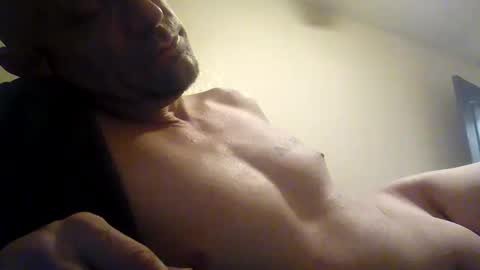 Snapshot of rjwabbit chatting on December 2025 12:43:01 PM Tom online show from December 2025 12:43:01 PM