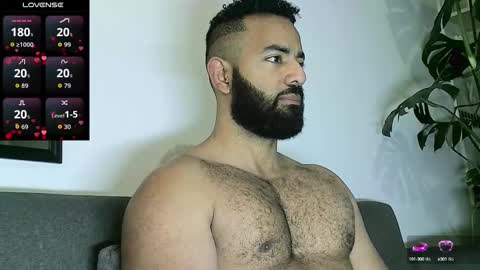 SebasRoa online show from September 2025 04:45:02 PM