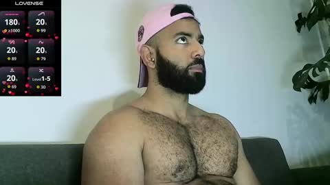 SebasRoa online show from October 2025 06:45:02 PM