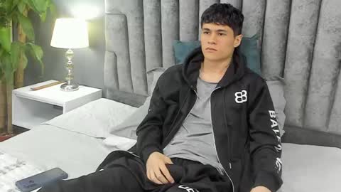 Snapshot of roan_birkin chatting on March 2025 10:49:02 PM Roan Birkin online show from March 2025 10:49:02 PM