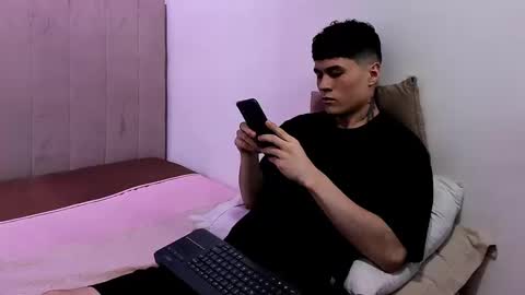 Snapshot of roan_birkin chatting on September 2025 08:45:01 PM Roan Birkin online show from September 2025 08:45:01 PM