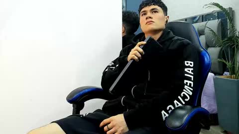 Snapshot of roan_birkin chatting on September 2025 09:09:01 PM Roan Birkin online show from September 2025 09:09:01 PM