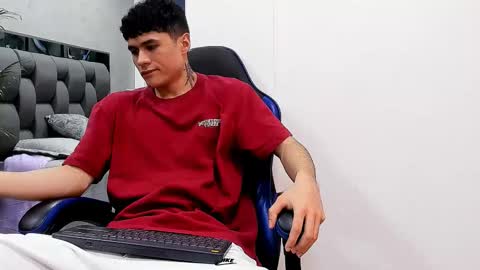 Snapshot of roan_birkin chatting on October 2025 07:22:02 PM Roan Birkin online show from October 2025 07:22:02 PM