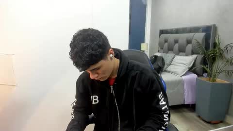 Snapshot of roan_birkin chatting on October 2025 07:24:02 PM Roan Birkin online show from October 2025 07:24:02 PM