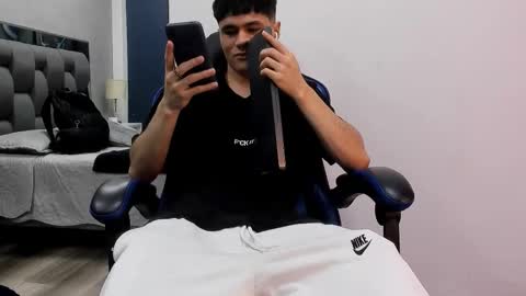 Snapshot of roan_birkin chatting on October 2025 07:36:02 PM Roan Birkin online show from October 2025 07:36:02 PM