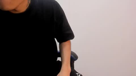 Snapshot of roan_birkin chatting on October 2025 07:27:01 PM Roan Birkin online show from October 2025 07:27:01 PM