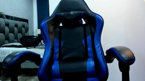 Snapshot of roan_birkin chatting on December 2025 07:30:02 PM Roan Birkin online show from December 2025 07:30:02 PM