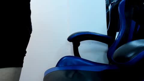 Snapshot of roan_birkin chatting on December 2025 07:53:02 PM Roan Birkin online show from December 2025 07:53:02 PM