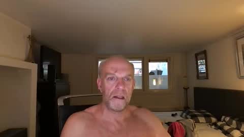 Snapshot of robbertnl chatting on February 2026 01:10:01 PM robbertnl online show from February 2026 01:10:01 PM
