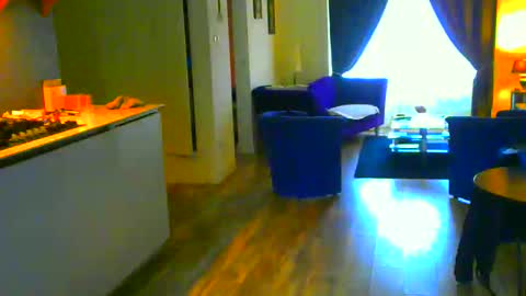 Snapshot of rober10000 chatting on November 2025 09:21:02 AM rober10000 online show from November 2025 09:21:02 AM