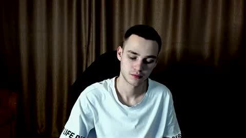 robert10211 online show from January 2026 06:08:01 AM