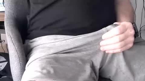 Snapshot of robertbrucemason chatting on October 2025 04:08:02 PM robertbrucemason online show from October 2025 04:08:02 PM