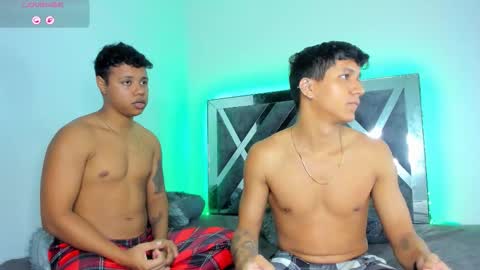 Robert Miller And Mael Thompson  online show from February 2026 12:40:02 AM