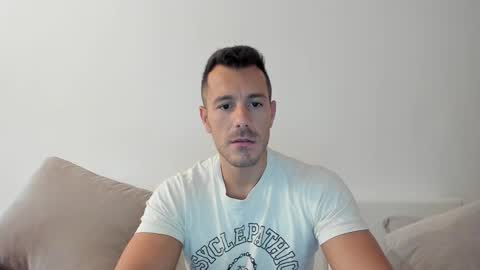 roberto4ever online show from September 2025 05:07:01 AM