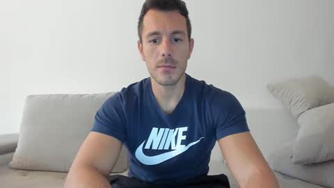 roberto4ever online show from September 2025 02:11:02 PM