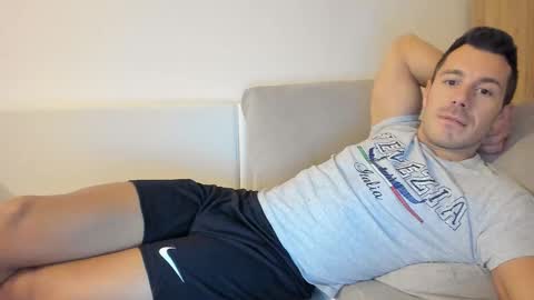 roberto4ever online show from March 2026 04:40:01 AM