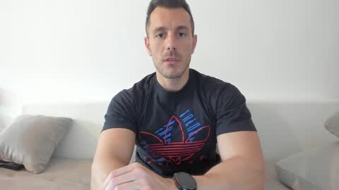 Snapshot of roberto4ever chatting on May 2026 11:16:01 AM roberto4ever online show from May 2026 11:16:01 AM