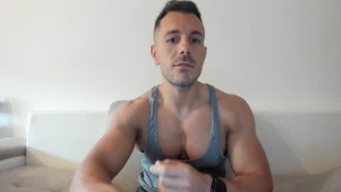 roberto4ever online show from June 2026 03:38:01 AM